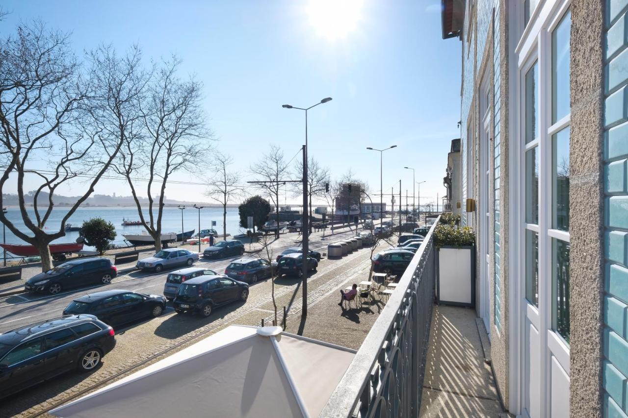 Vila Na Praia Foz Luxury Apartments Porto Luaran gambar